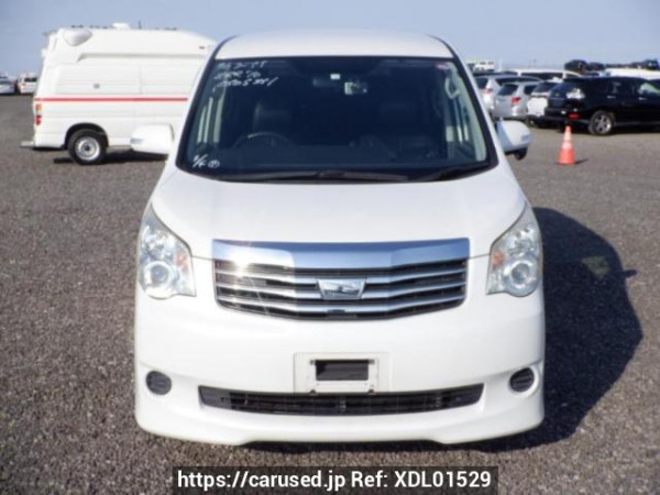 Used 2012 AT toyota noah ZRR70G Image[1]