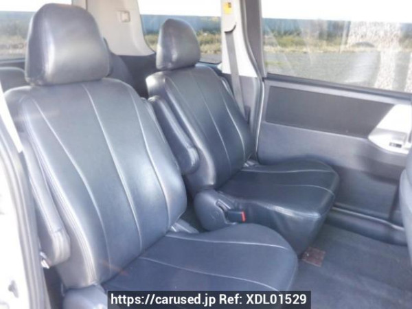 Used 2012 AT toyota noah ZRR70G Image[14]