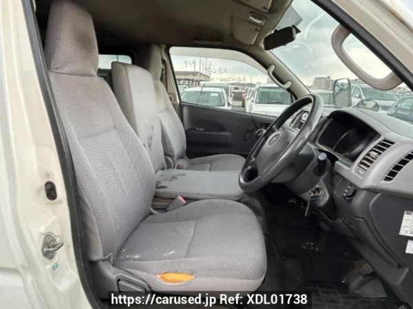 Used 2005 MT toyota regiusace-van KDH200V Image[13]