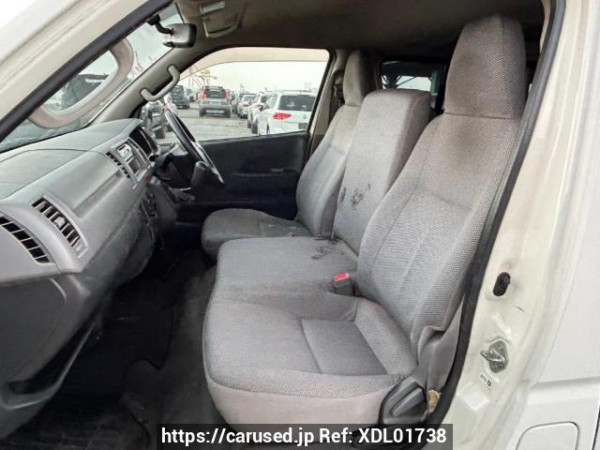 Used 2005 MT toyota regiusace-van KDH200V Image[14]