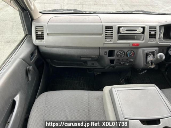 Used 2005 MT toyota regiusace-van KDH200V Image[18]