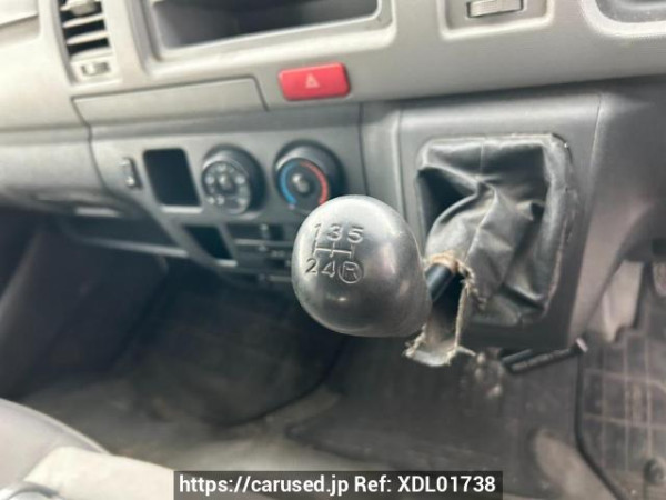 Used 2005 MT toyota regiusace-van KDH200V Image[23]