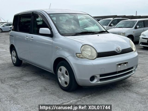 Used 2005 AT toyota sienta NCP81G Image[0]