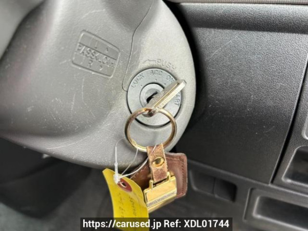 Used 2005 AT toyota sienta NCP81G Image[26]