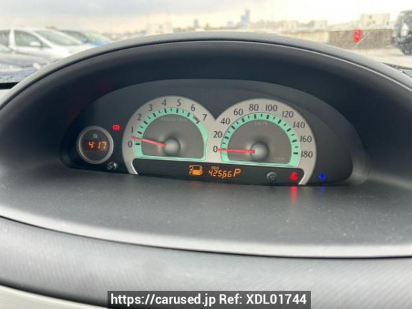 Used 2005 AT toyota sienta NCP81G Image[28]