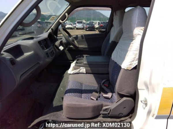 Used 2001 AT nissan caravan-bus DWGE25 Image[13]