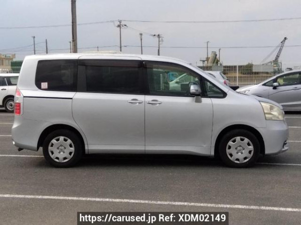 Used 2010 AT toyota noah ZRR70G Image[7]