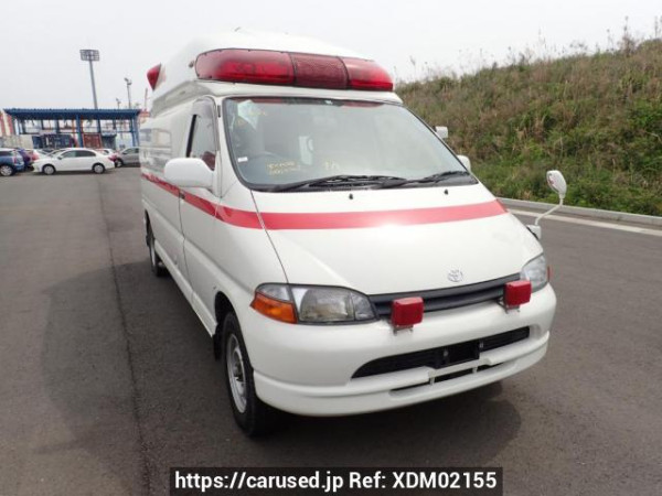 Used 2004 AT toyota granvia VCH38S Image[0]