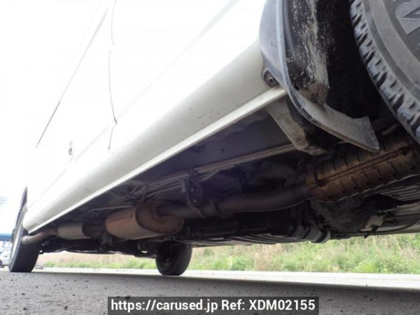 Used 2004 AT toyota granvia VCH38S Image[32]
