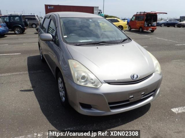 Used 2005 AT toyota wish ZNE14G Image[0]