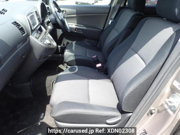 Used 2005 AT toyota wish ZNE14G Image[12]
