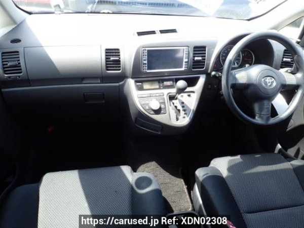 Used 2005 AT toyota wish ZNE14G Image[16]