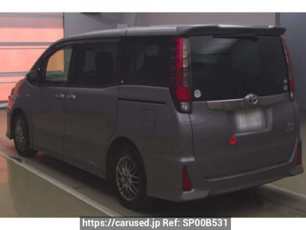 Used2017 AT Toyota Noah ZWR80WImage[1]