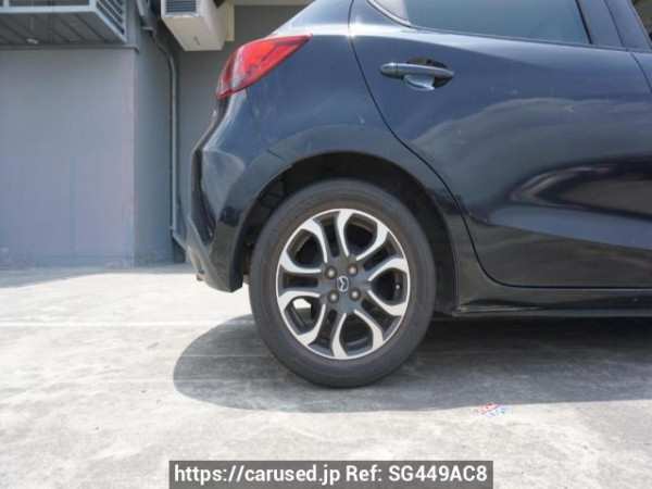 Used 2015 AT mazda mazda2 null Image[8]