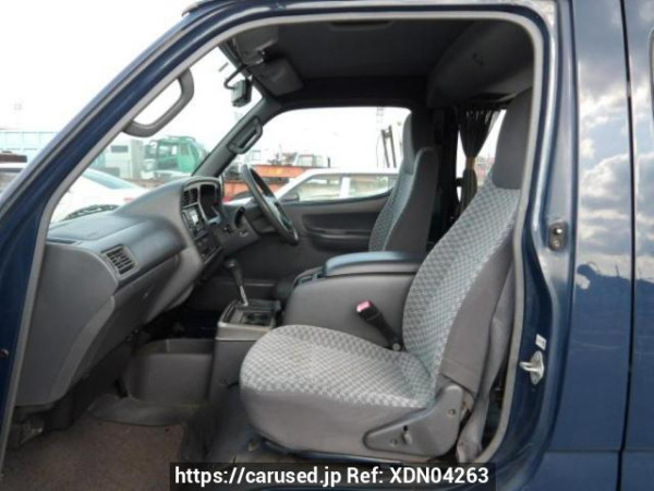 Used 2000 AT toyota hiace-wagon RZH111G Image[11]