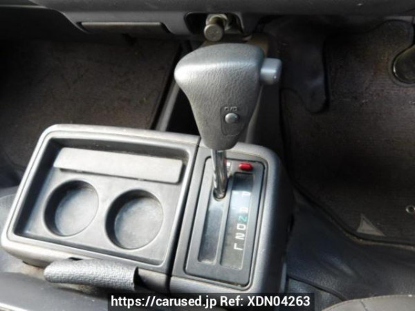 Used 2000 AT toyota hiace-wagon RZH111G Image[19]