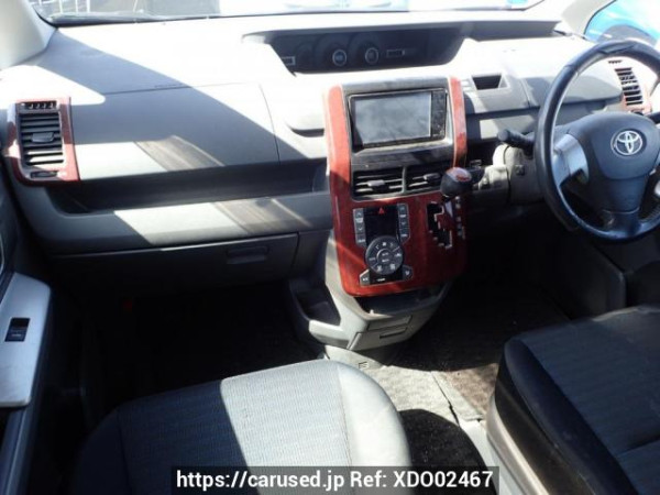 Used 2008 AT toyota voxy ZRR70W Image[15]