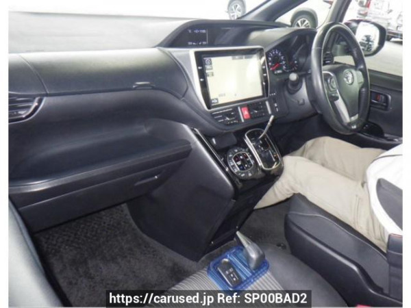 Used 2018 AT toyota noah ZRR80W Image[2]