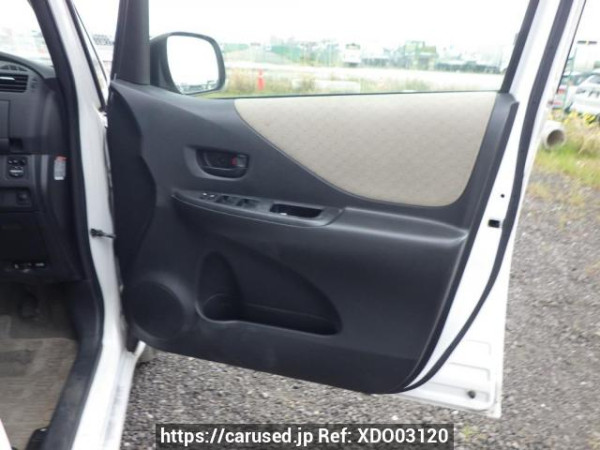 Used 2005 AT toyota ractis SCP100 Image[17]