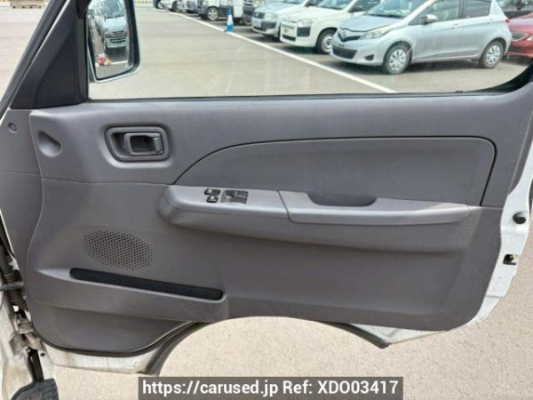 Used 2004 AT nissan caravan-bus DWMGE25 Image[17]