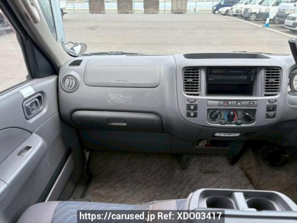 Used 2004 AT nissan caravan-bus DWMGE25 Image[20]
