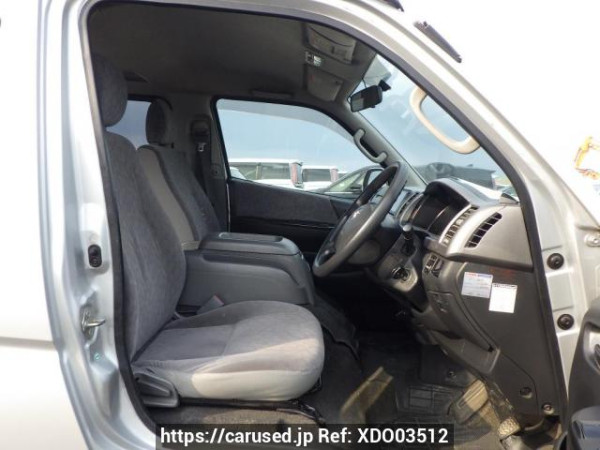 Used 2004 AT toyota hiace-van KDH205V Image[18]