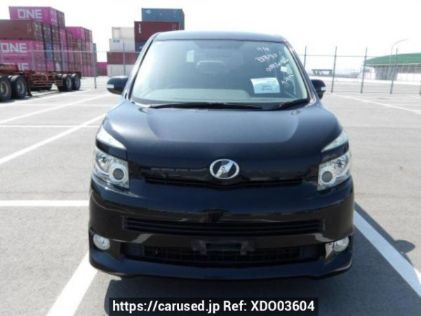 Used 2007 AT toyota voxy ZRR70W Image[1]