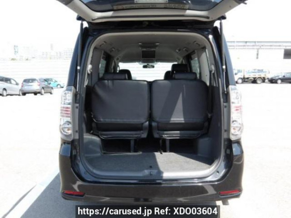 Used 2007 AT toyota voxy ZRR70W Image[6]