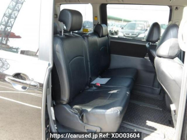 Used 2007 AT toyota voxy ZRR70W Image[13]