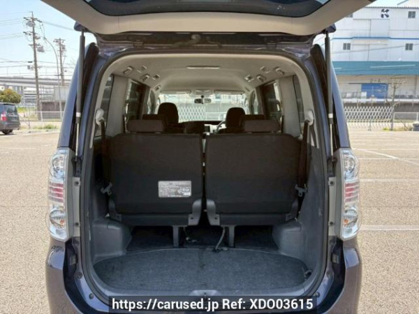 Used 2009 AT toyota voxy ZRR70W Image[8]