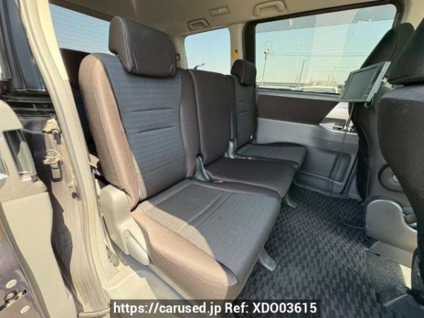 Used 2009 AT toyota voxy ZRR70W Image[14]