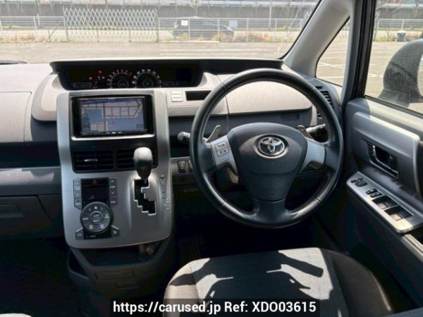 Used 2009 AT toyota voxy ZRR70W Image[20]