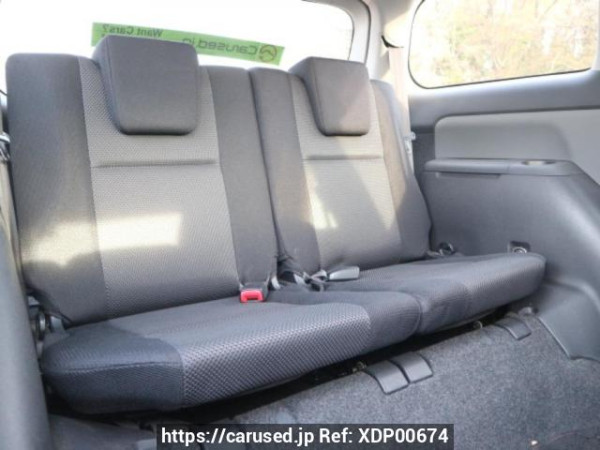 Used 2003 AT toyota wish ZNE10G Image[17]