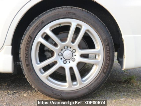 Used 2003 AT toyota wish ZNE10G Image[36]