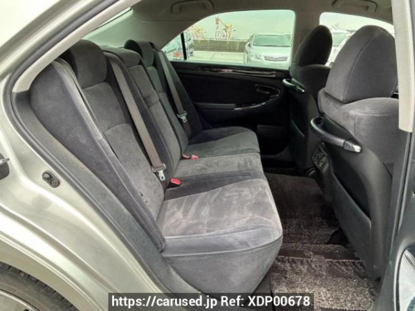Used 2004 AT toyota crown GRS180 Image[16]