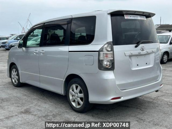 Used 2008 AT toyota voxy ZRR70G Image[4]