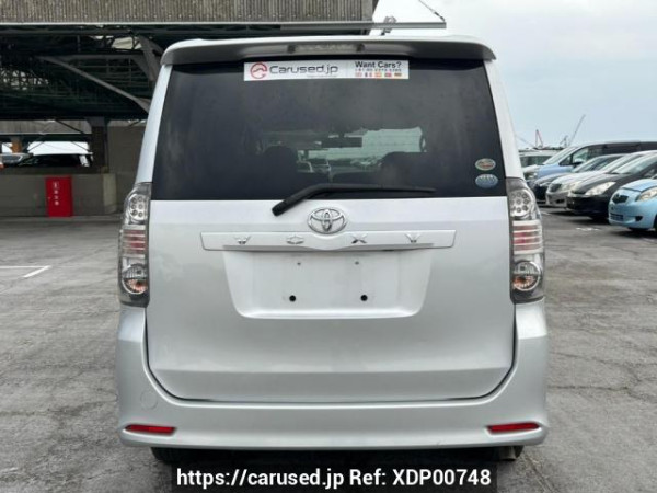 Used 2008 AT toyota voxy ZRR70G Image[5]