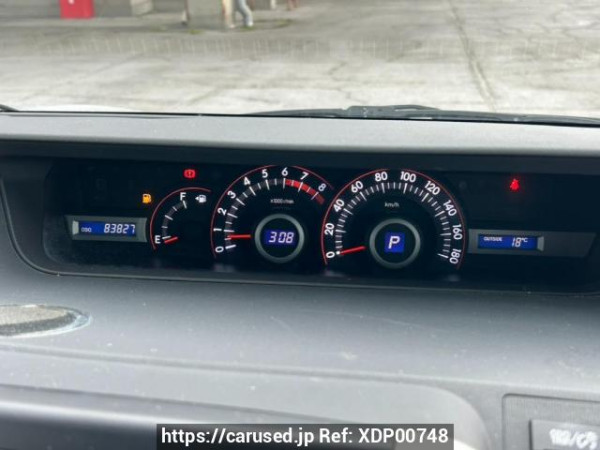 Used 2008 AT toyota voxy ZRR70G Image[28]