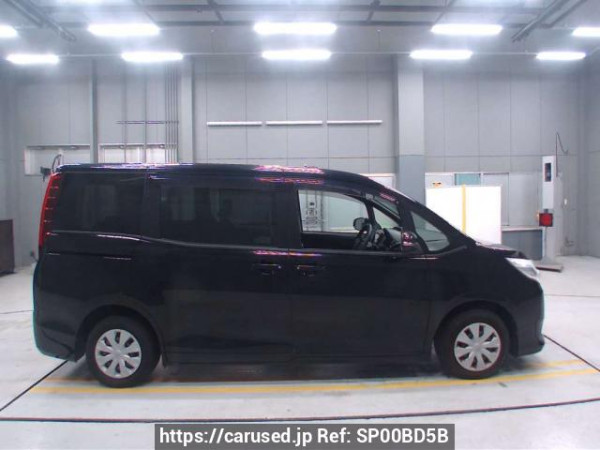 Used2016 AT Toyota Noah ZRR80GImage[2]