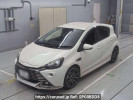 Toyota Aqua NHP10