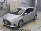 Toyota Aqua NHP10