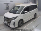 Toyota Noah ZRR85W