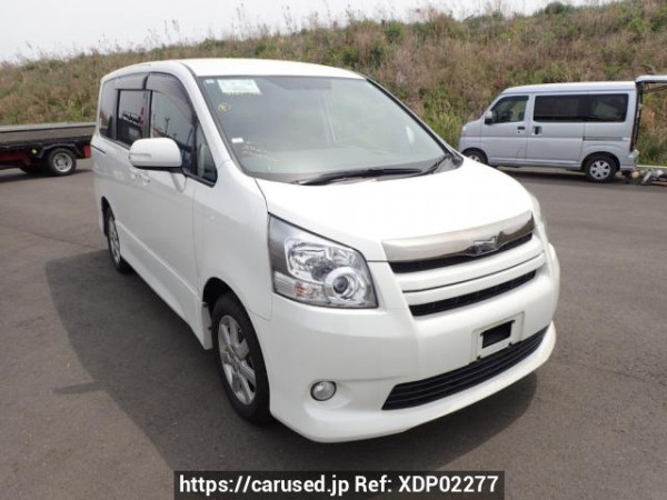 Used 2009 AT toyota noah ZRR70W Image[0]
