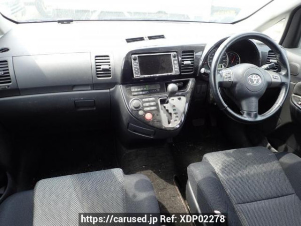 Used 2004 AT toyota wish ZNE10G Image[17]