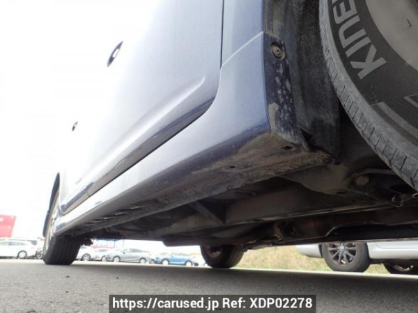 Used 2004 AT toyota wish ZNE10G Image[34]