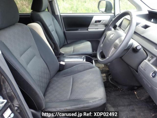 Used 2008 AT toyota noah ZRR70W Image[9]