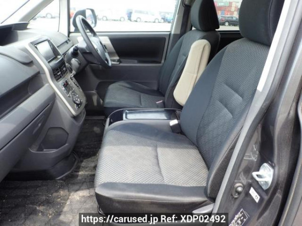 Used 2008 AT toyota noah ZRR70W Image[10]