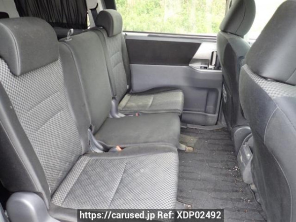 Used 2008 AT toyota noah ZRR70W Image[11]