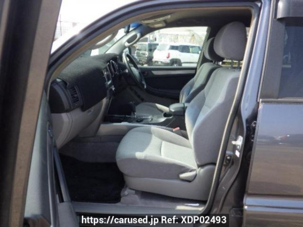 Used 2004 AT toyota hilux-surf TRN215W Image[12]