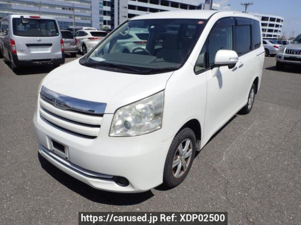 Used 2009 AT toyota noah ZRR75G Image[2]
